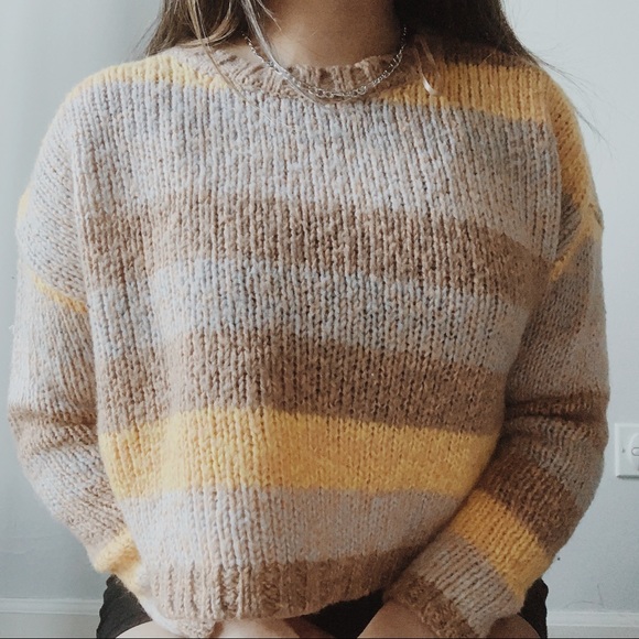 Sweaters - cozy yellow knit sweater ✰